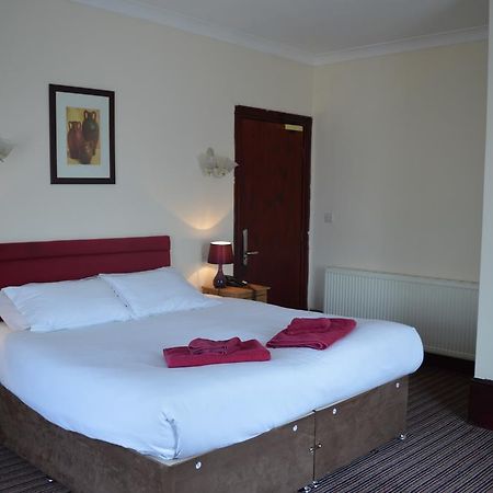Globe Hotel Κόλτσεστερ Εξωτερικό φωτογραφία