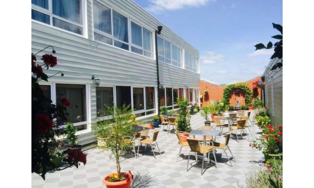 Globe Hotel Κόλτσεστερ Εξωτερικό φωτογραφία