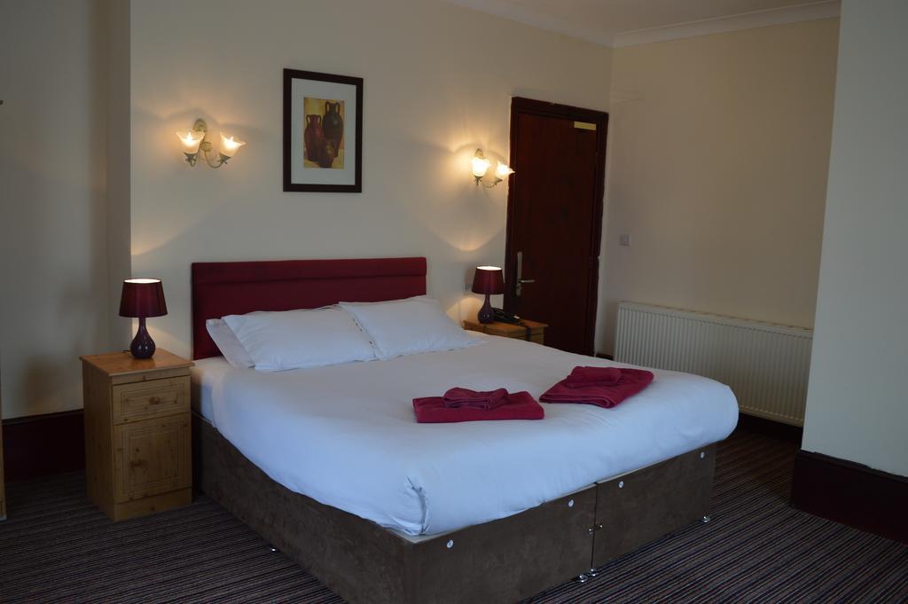 Globe Hotel Κόλτσεστερ Εξωτερικό φωτογραφία