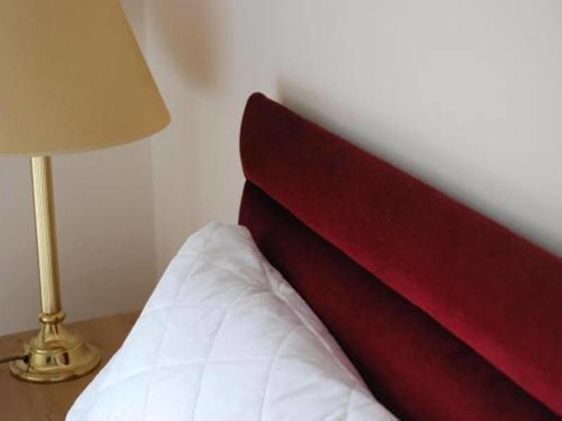 Globe Hotel Κόλτσεστερ Εξωτερικό φωτογραφία